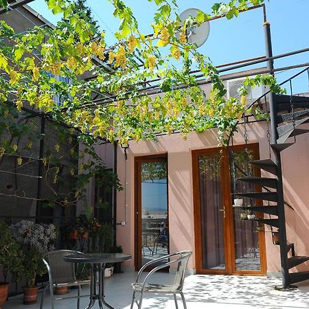 Janika Apartments Tbilisi ภายนอก รูปภาพ