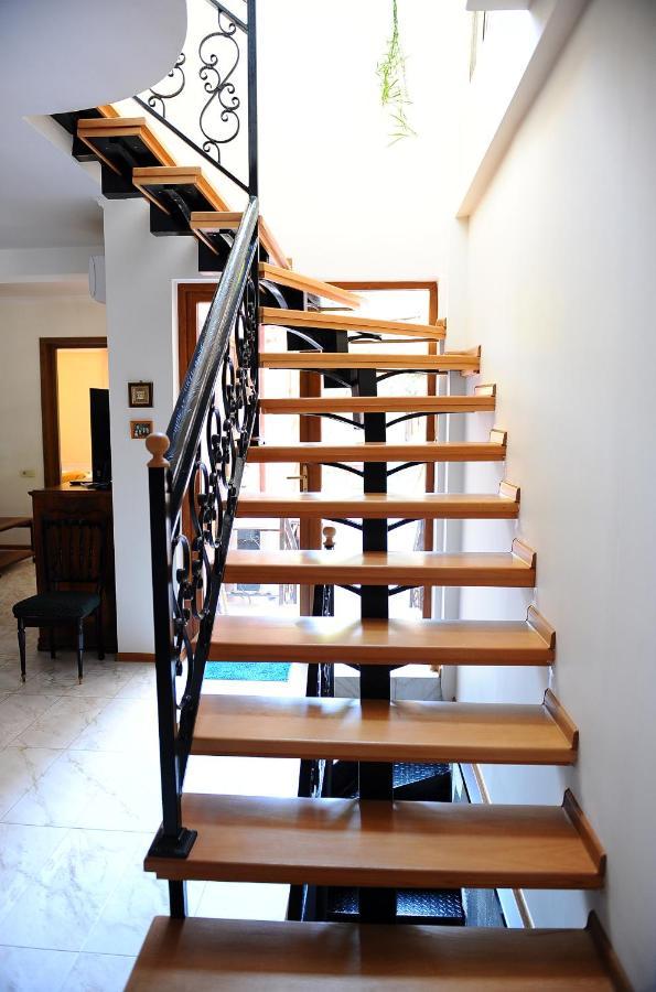 Janika Apartments Tbilisi ภายนอก รูปภาพ