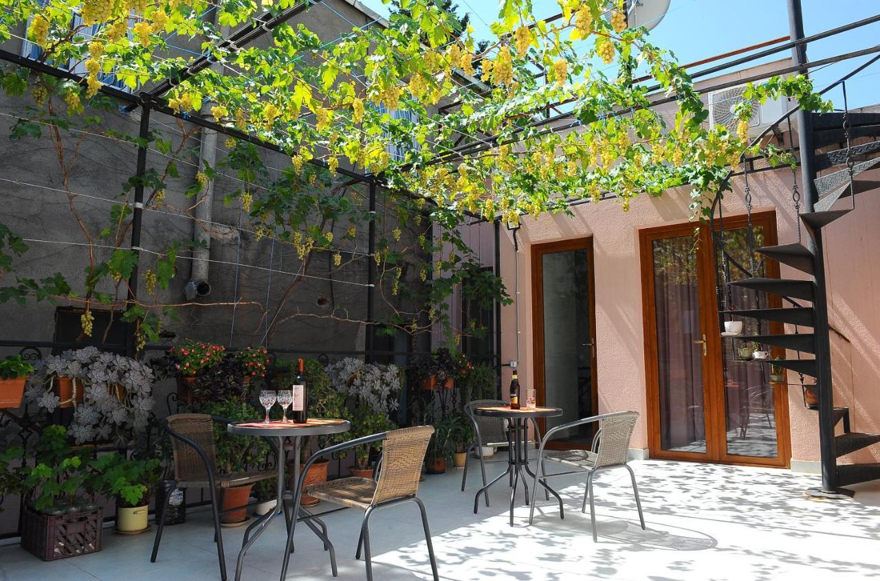 Janika Apartments Tbilisi ภายนอก รูปภาพ