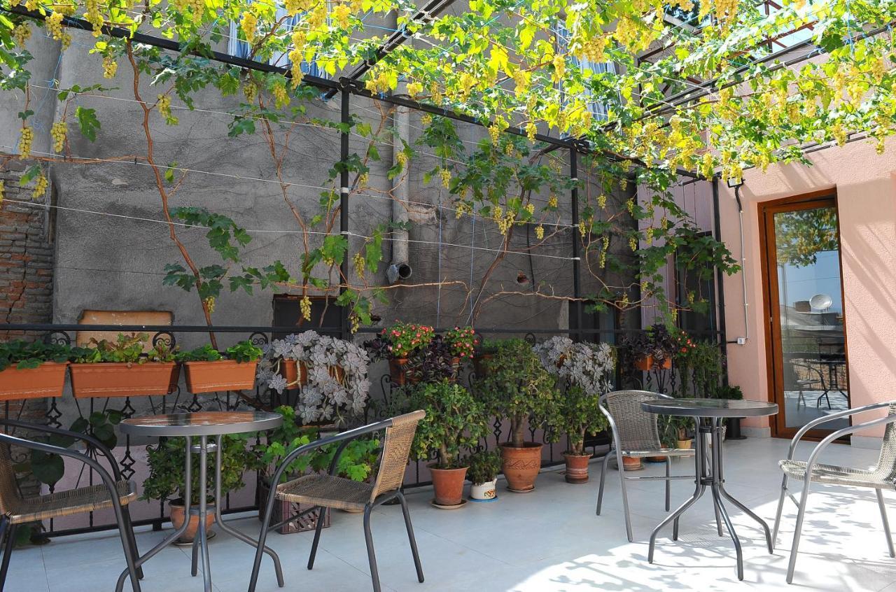 Janika Apartments Tbilisi ภายนอก รูปภาพ